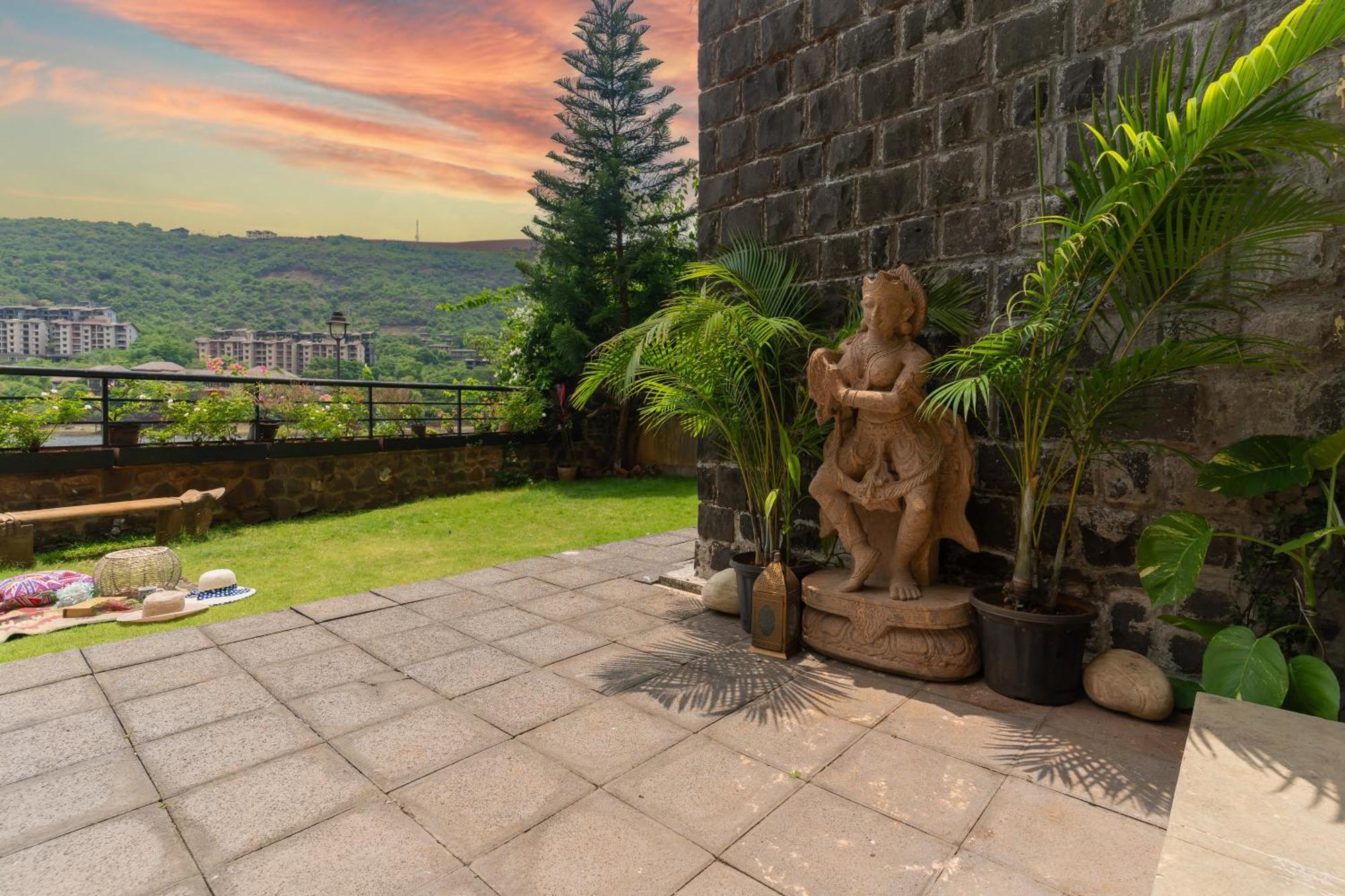 Lavasa Holiday Home Экстерьер фото